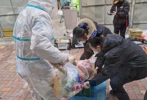 疫情期间镇平吃瓜视频,趣味横生的社区生活剪影