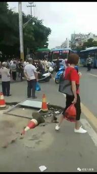 路边打架吃瓜群众围观视频,现场视频记录惊心动魄一幕