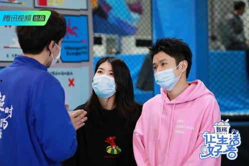 漂亮同事吃瓜视频,揭秘同事美味瓜果背后的故事