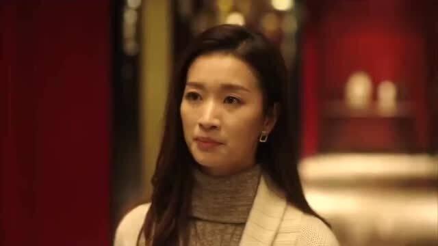 赵若霖和女朋友吃瓜视频,赵若霖与女友甜蜜互动，甜蜜瞬间引网友热议