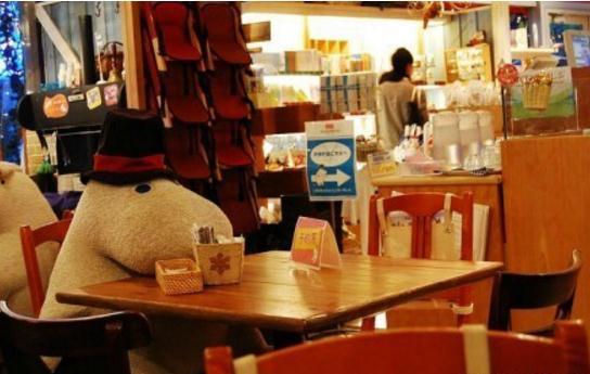 湛江咖啡厅吃瓜事件视频,一场网络热议的冲突瞬间